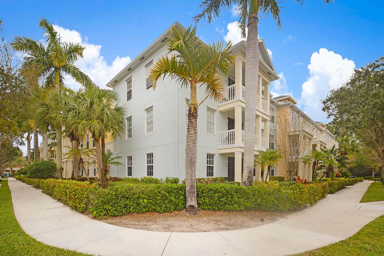 225 Murcia Drive, Unit 313, Jupiter, FL 33458 Photo