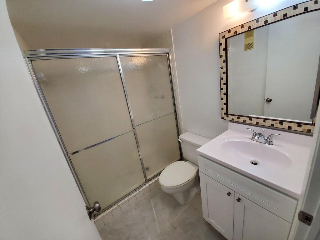 8720 Shadow Wood Boulevard, Unit 206, Coral Springs, FL 33071 Photo