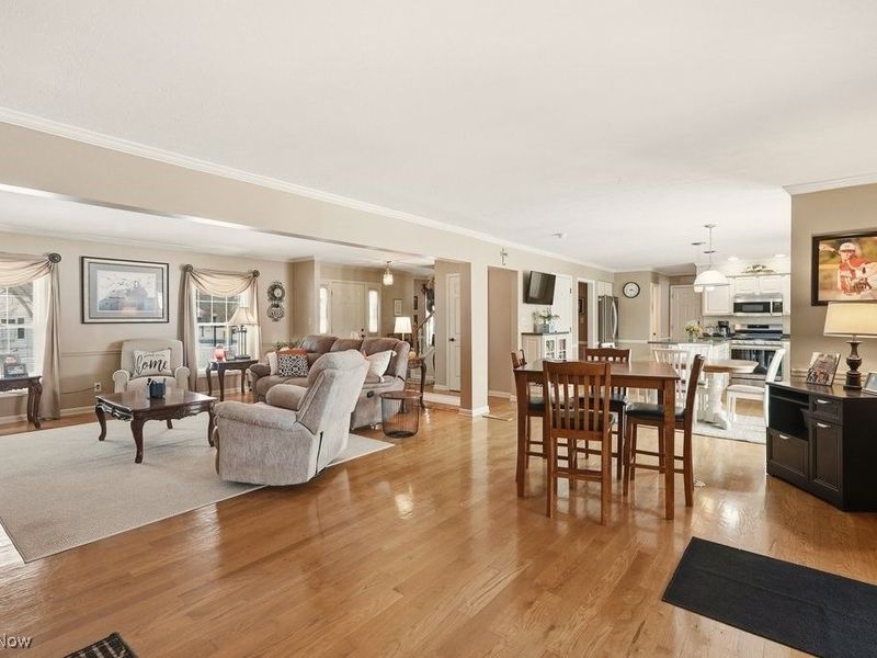 2090 Sand Run Knolls Drive, Akron, OH 44313 Photo 11