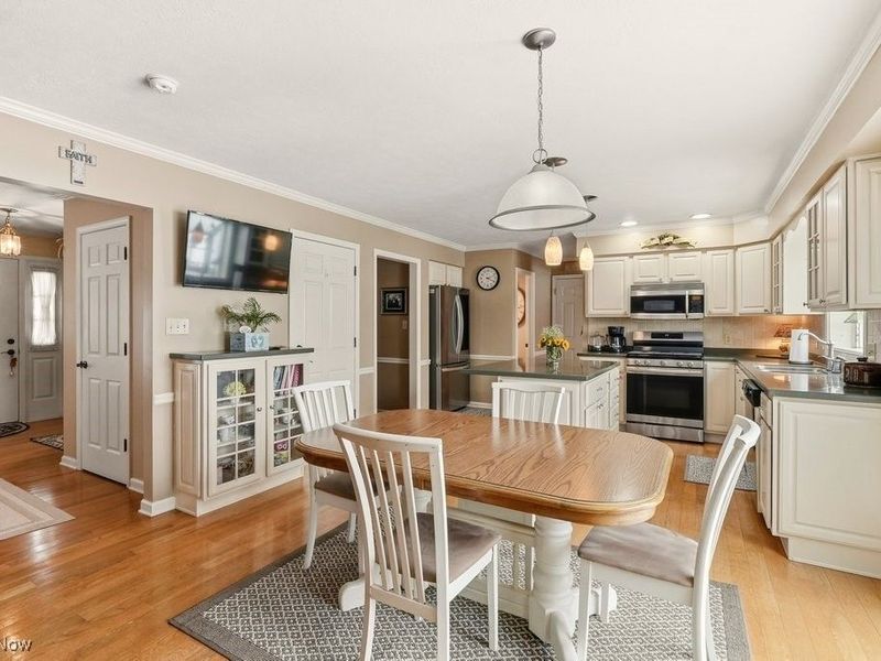 2090 Sand Run Knolls Drive, Akron, OH 44313 Photo 13