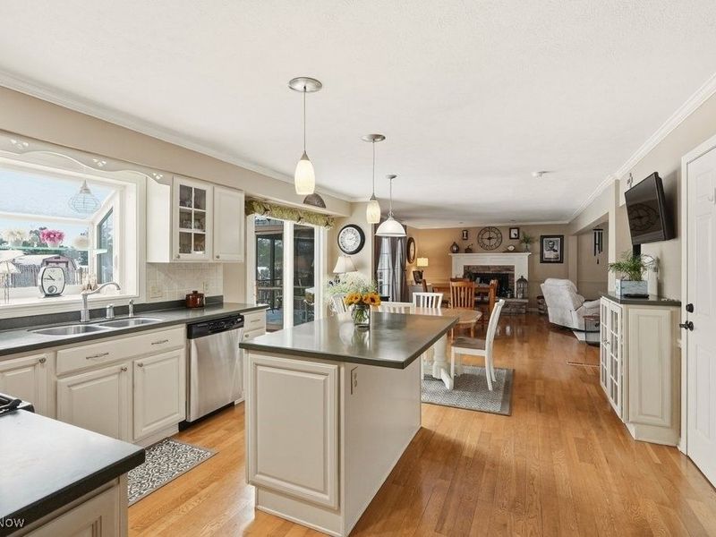 2090 Sand Run Knolls Drive, Akron, OH 44313 Photo 17