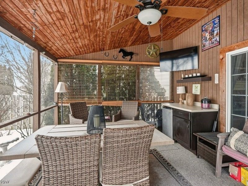 2090 Sand Run Knolls Drive, Akron, OH 44313 Photo 33