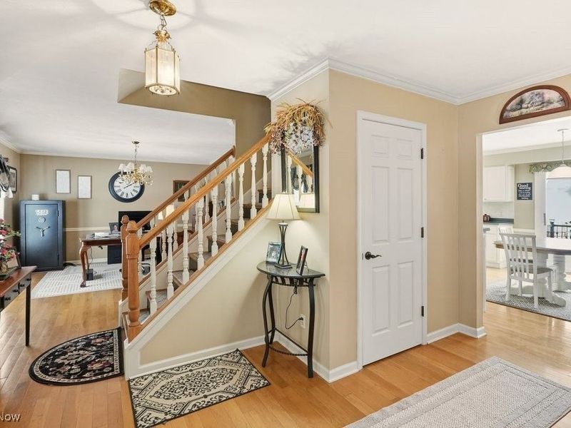 2090 Sand Run Knolls Drive, Akron, OH 44313 Photo 4