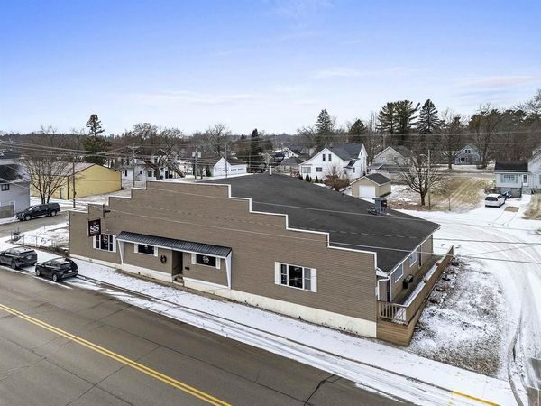 211 N MAPLE AVENUE, Oconto Falls, WI 54154