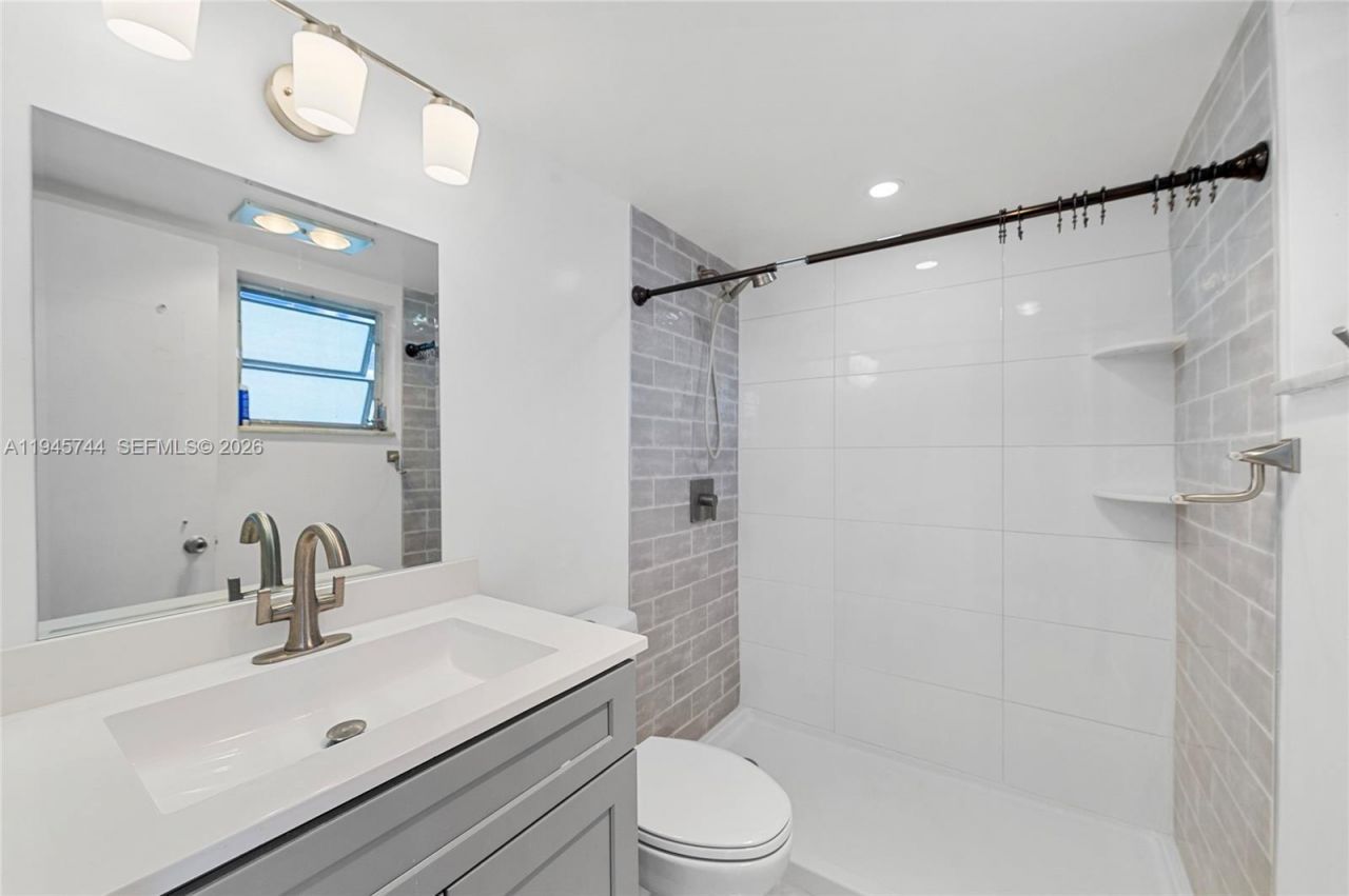 1750 Jefferson St, Unit 510, Hollywood, FL 33020 Photo