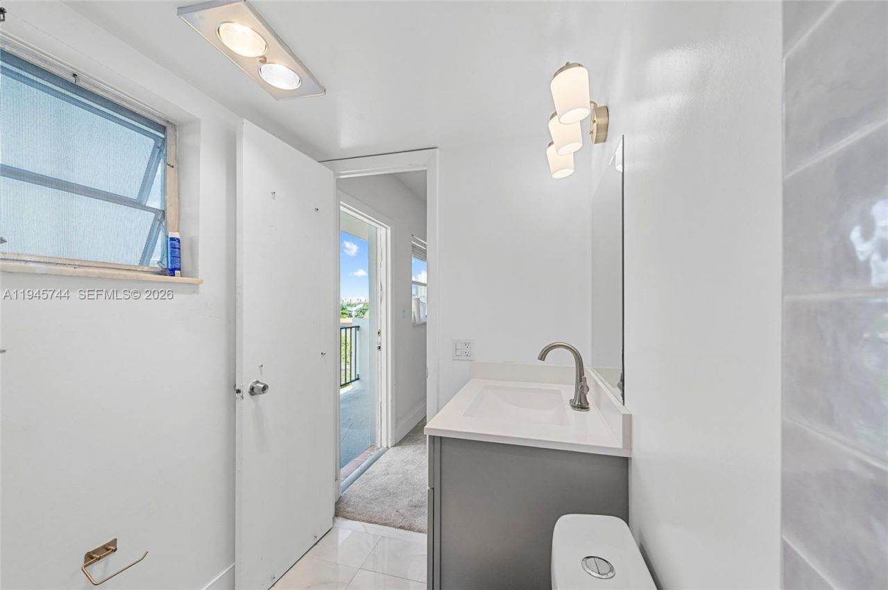 1750 Jefferson St, Unit 510, Hollywood, FL 33020 Photo