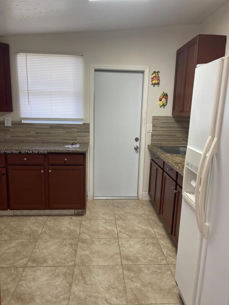 13110 SW 10th St , Miami, FL 33184 Photo