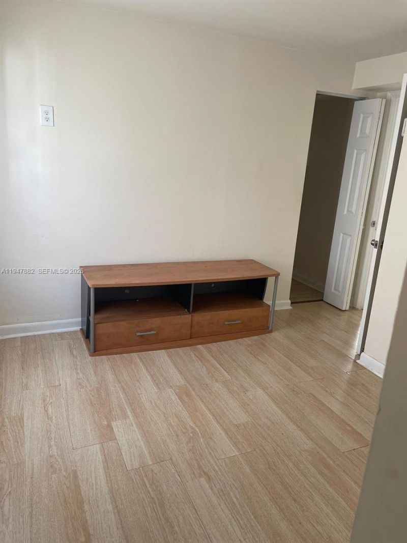 13110 SW 10th St , Miami, FL 33184 Photo