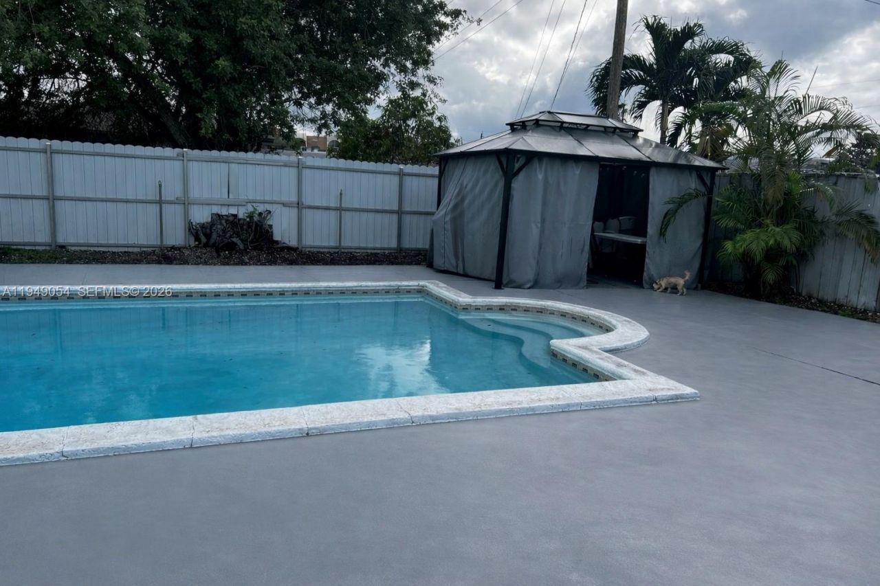 1140 NE 196th Ter, Miami, FL 33179 Photo