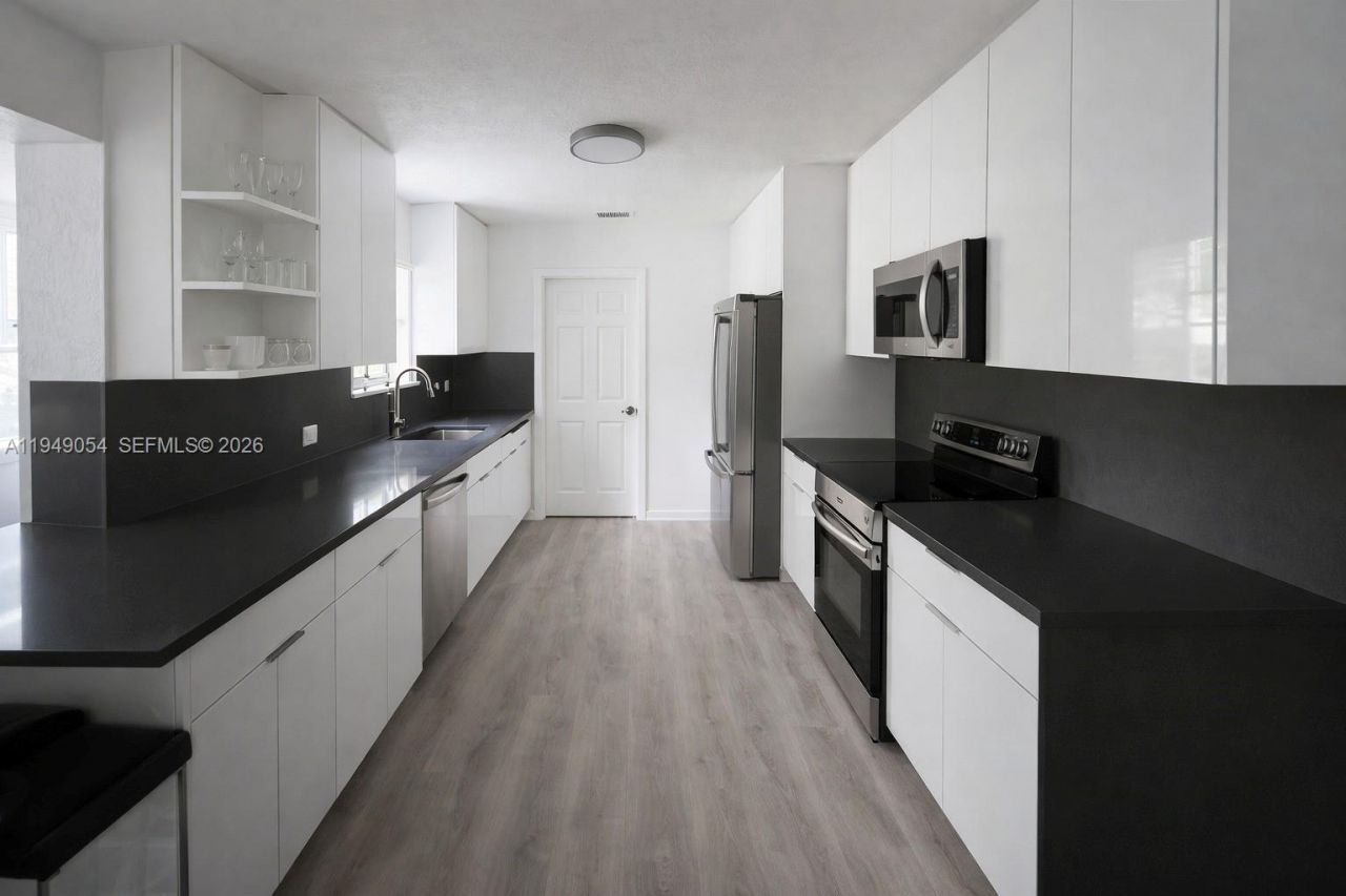 1140 NE 196th Ter, Miami, FL 33179 Photo