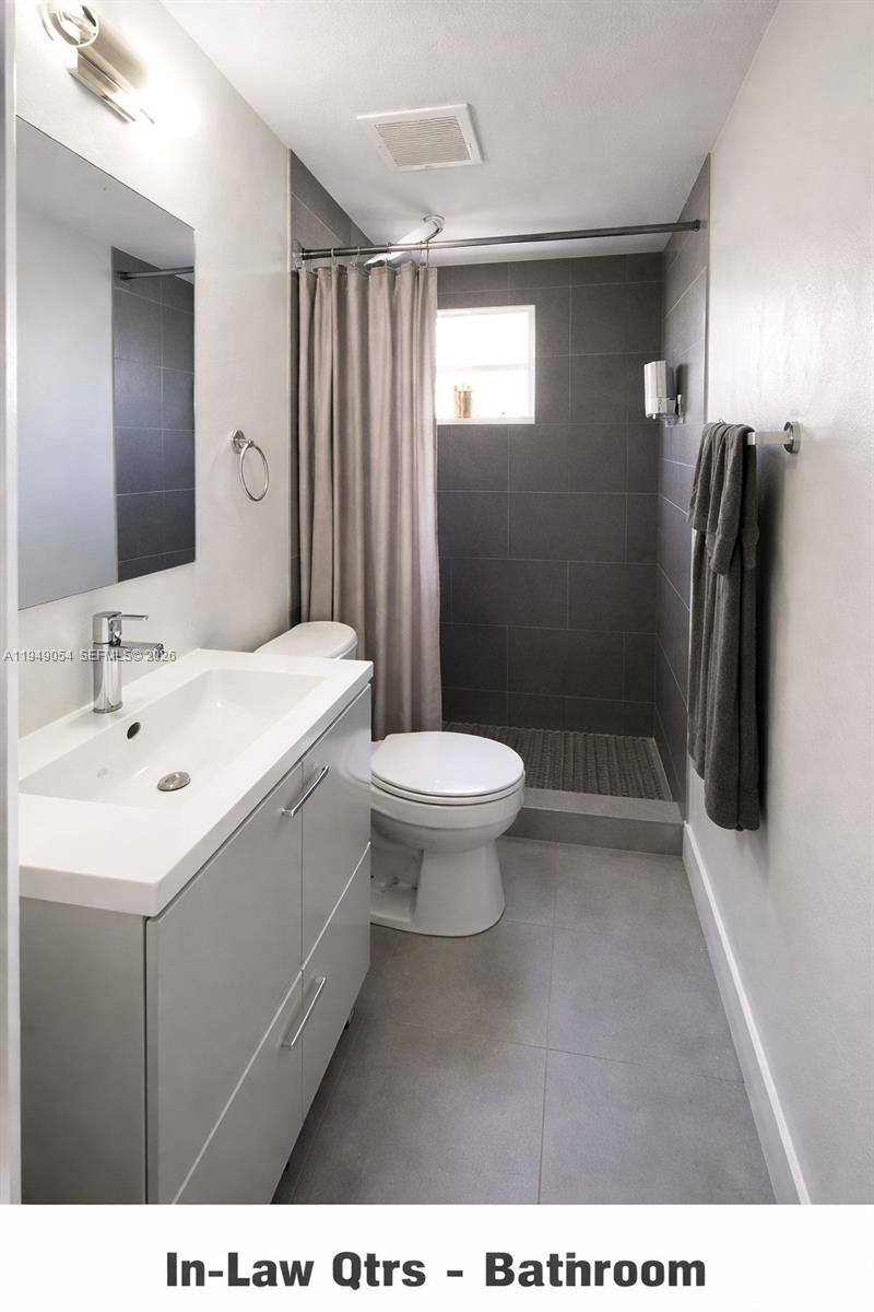 1140 NE 196th Ter, Miami, FL 33179 Photo