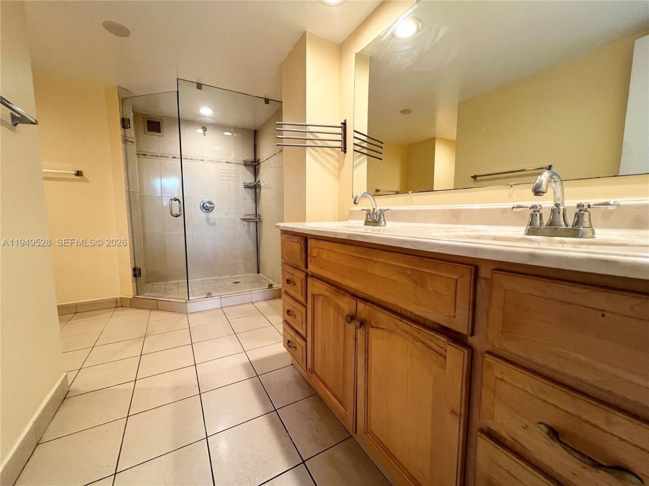 1833 S Ocean Dr , Unit 1109, Hallandale Beach, FL 33009 Photo