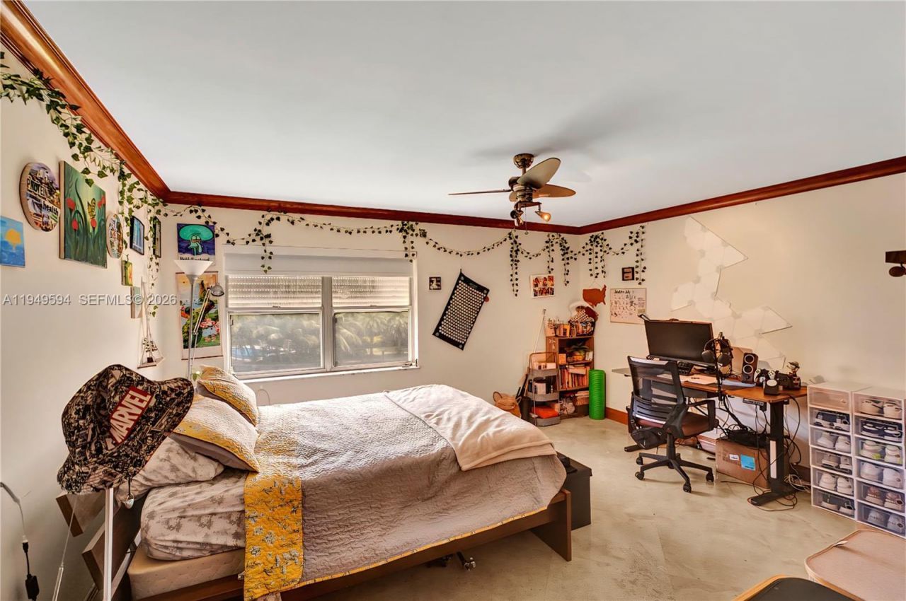 401 Golden Isles Dr, Unit 307, Hallandale Beach, FL 33009 Photo