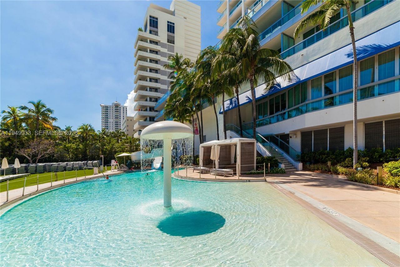 4391 Collins Ave, Unit 1914, Miami Beach, FL 33140 Photo