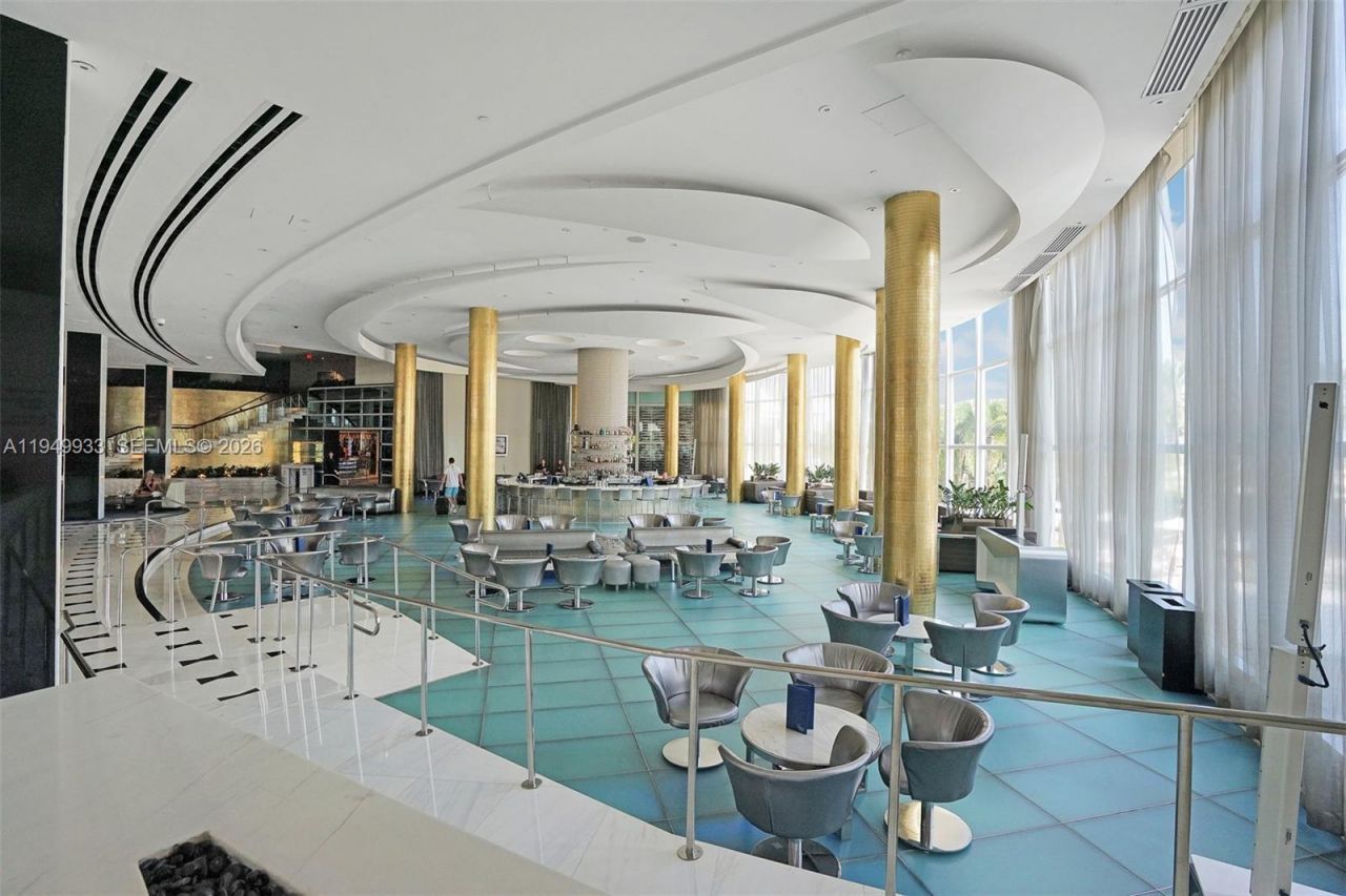 4391 Collins Ave, Unit 1914, Miami Beach, FL 33140 Photo