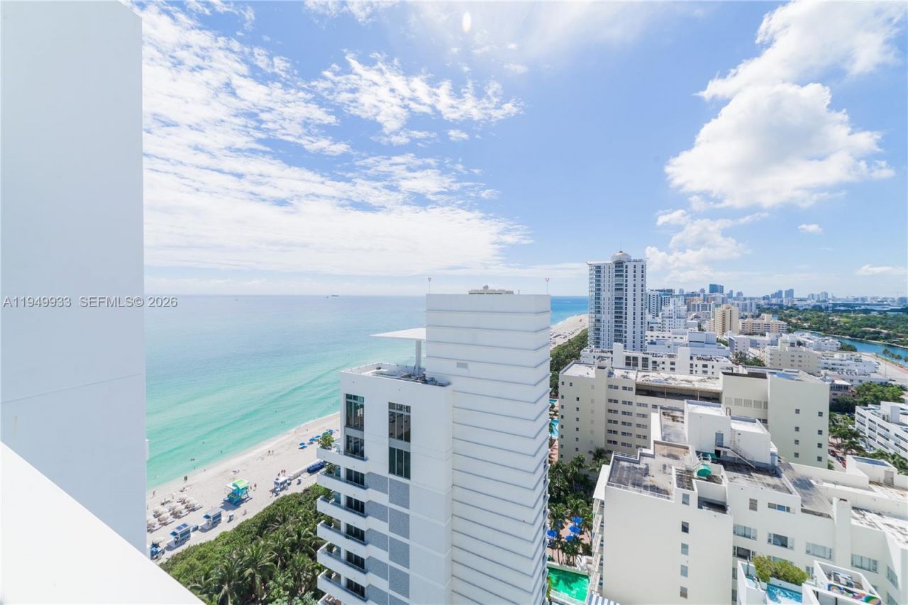 4391 Collins Ave, Unit 1914, Miami Beach, FL 33140 Photo