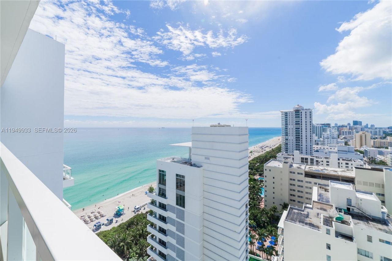 4391 Collins Ave , Unit 1914, Miami Beach, FL 33140 Photo
