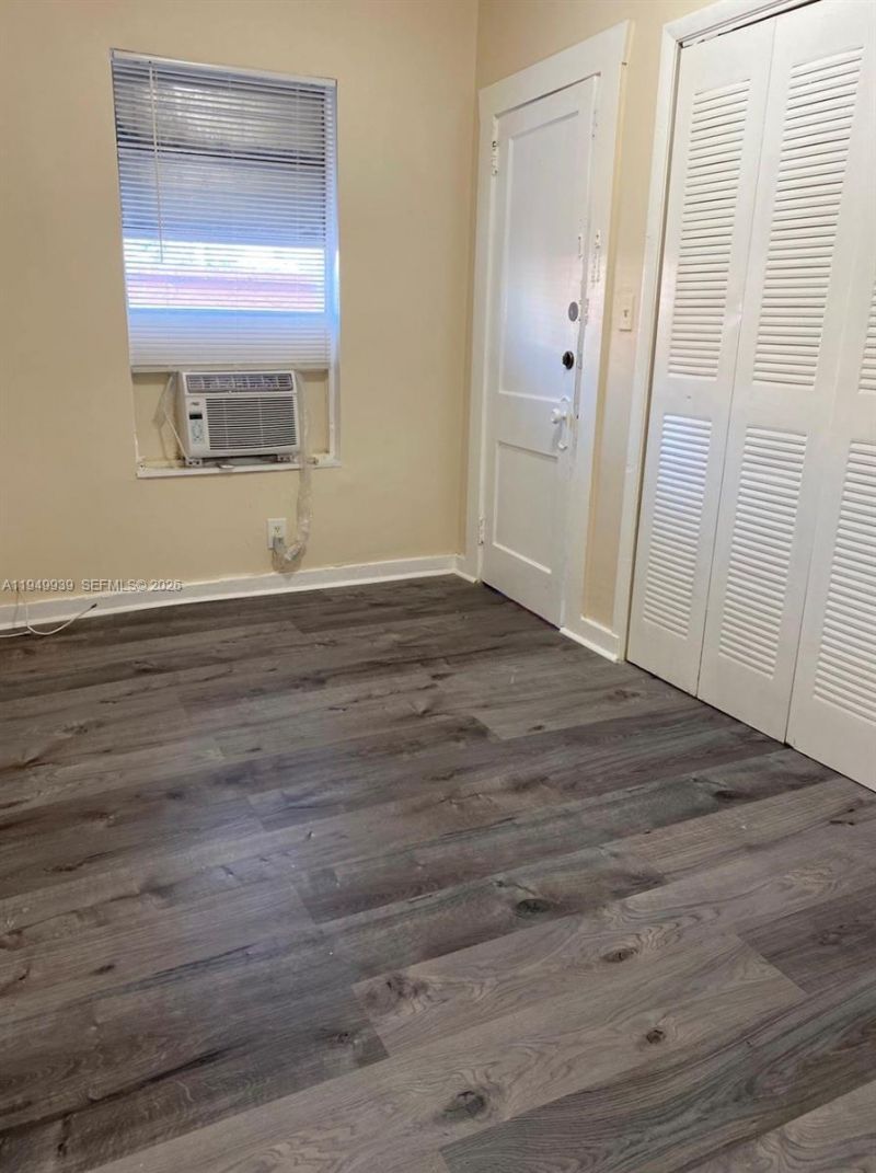 1011 SW 5th St, Unit 2, Miami, FL 33130 Photo