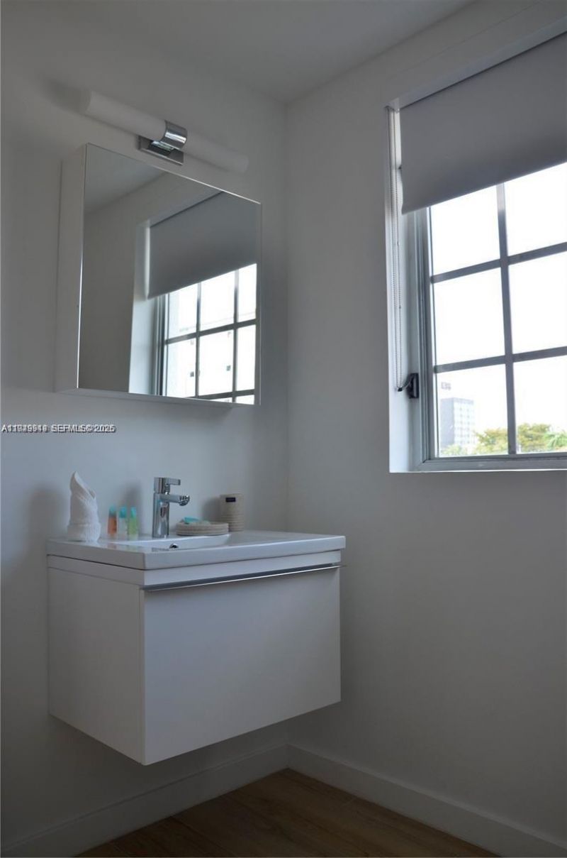 700 16th St, Unit 201, Miami Beach, FL 33139 Photo