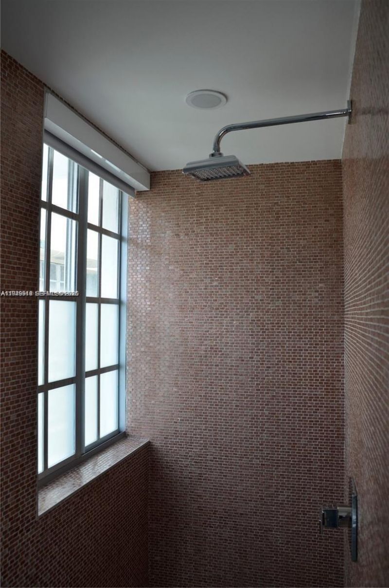 700 16th St, Unit 201, Miami Beach, FL 33139 Photo