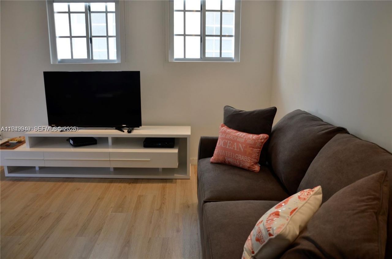 700 16th St, Unit 201, Miami Beach, FL 33139 Photo