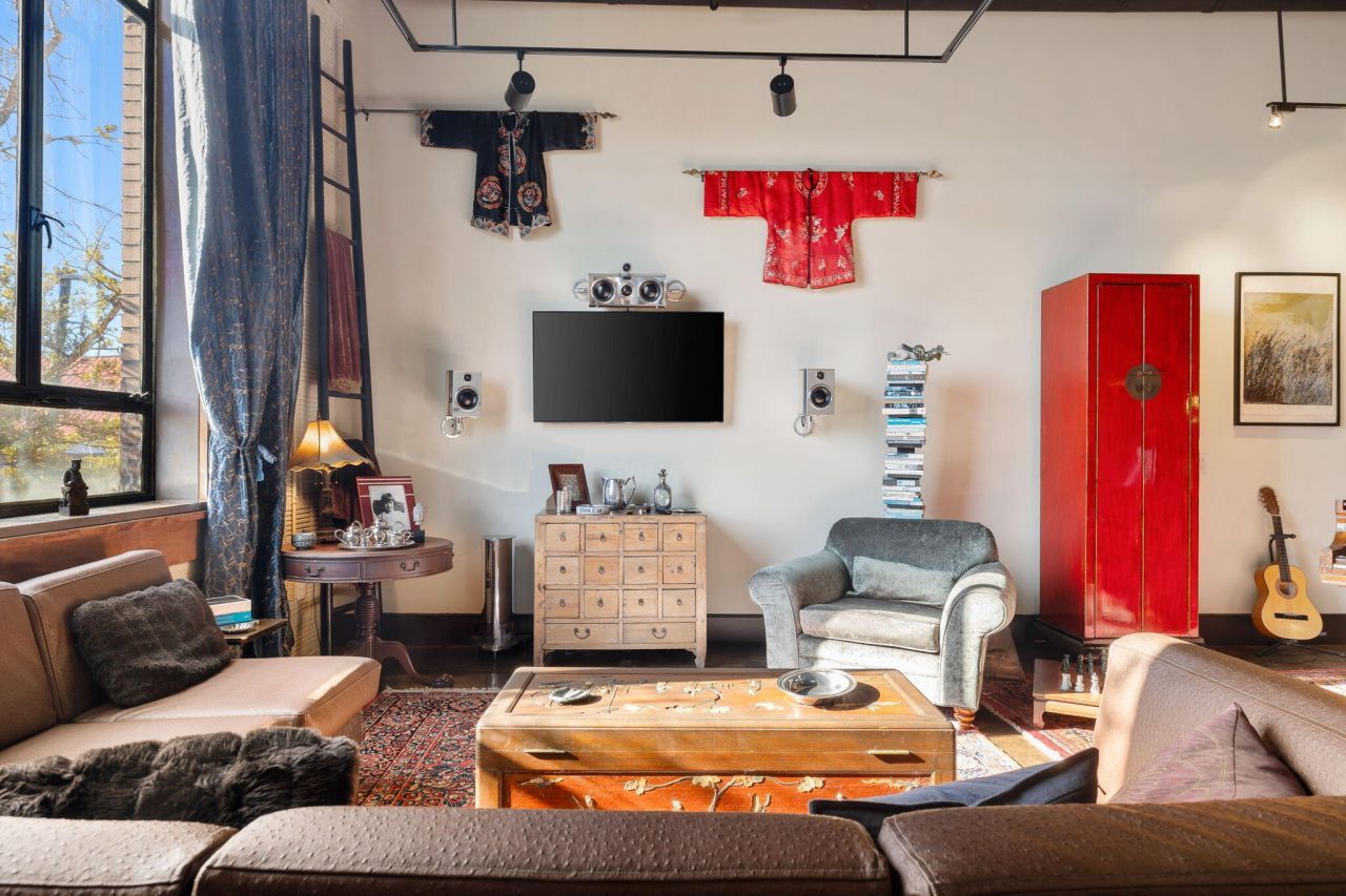 517 King Street Photo 14