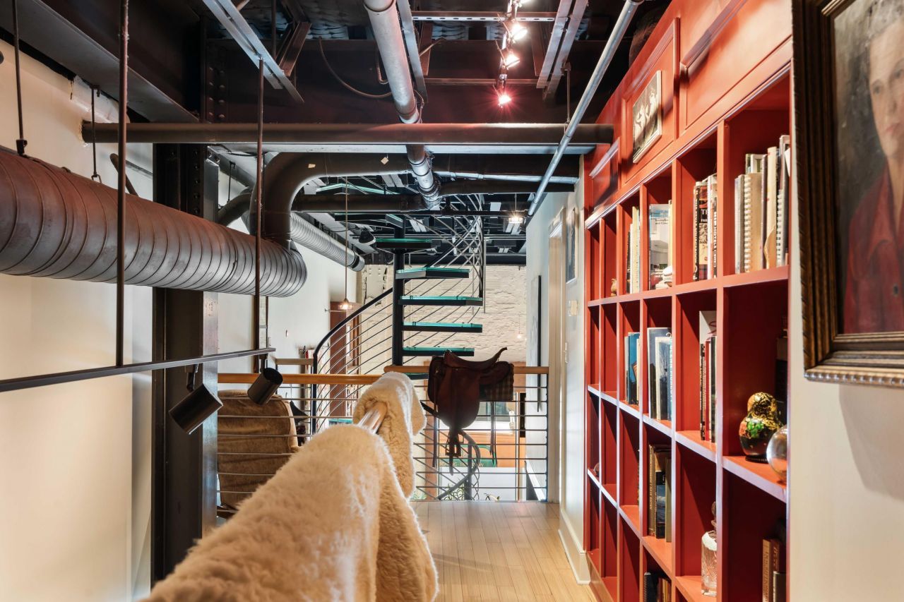 517 King Street Photo 15