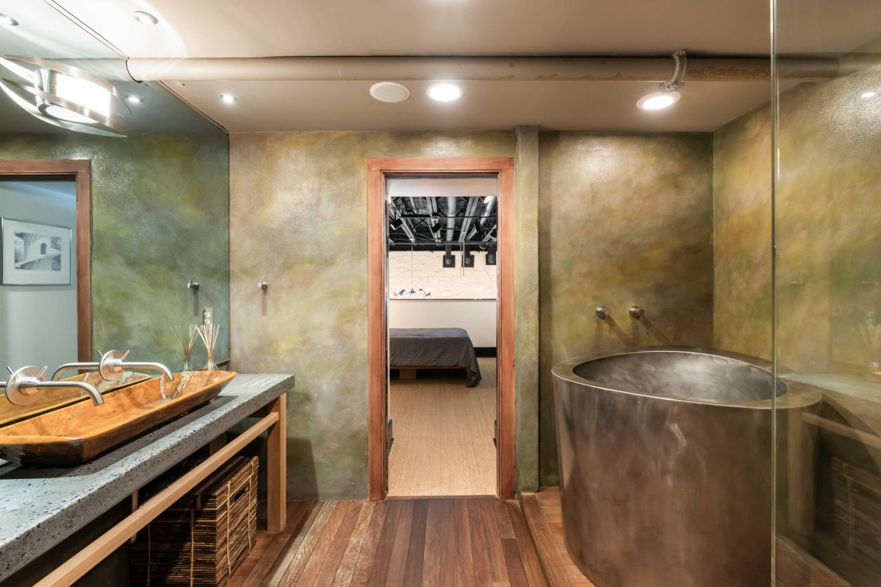 517 King Street Photo 21