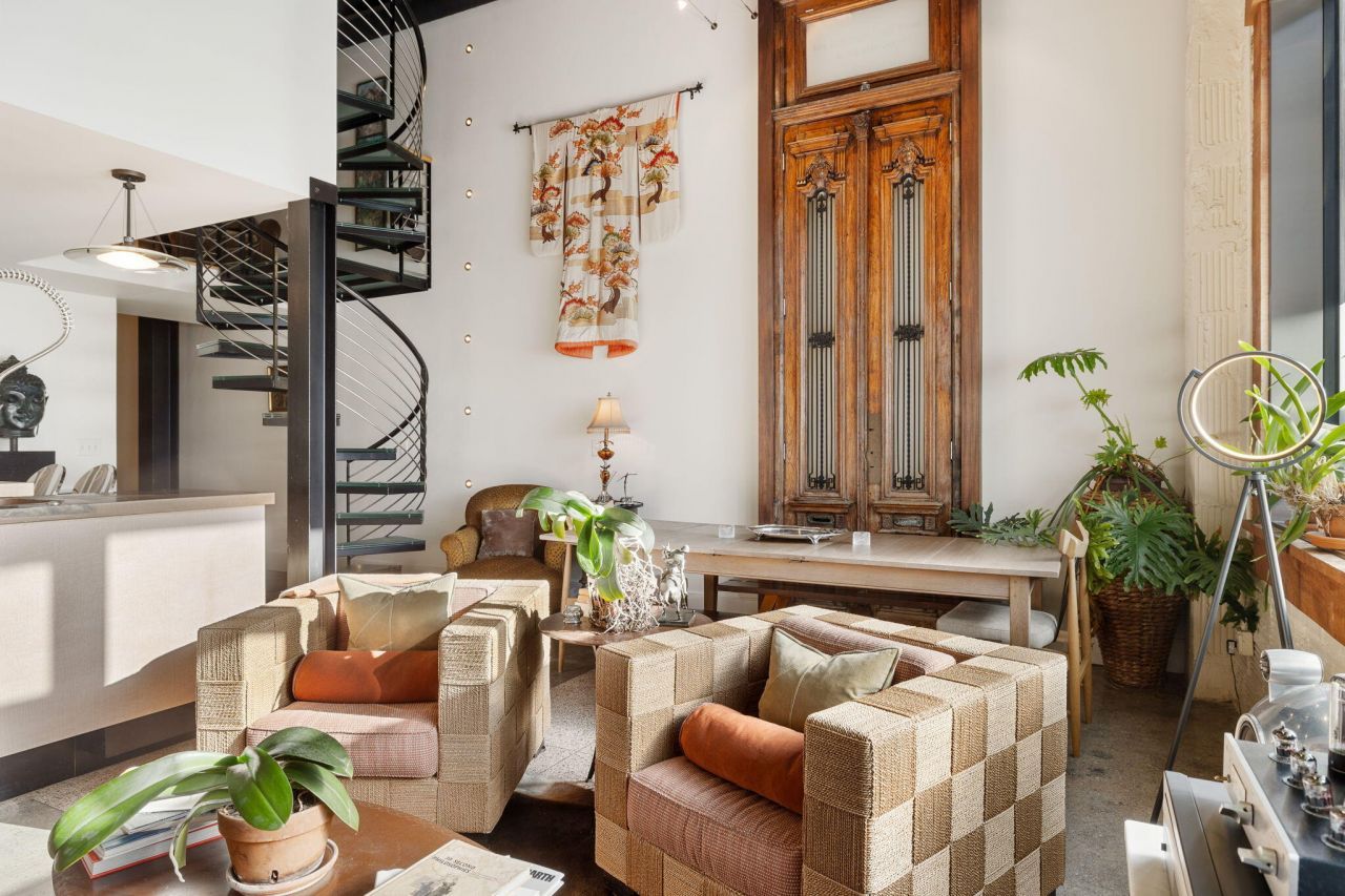 517 King Street Photo 7