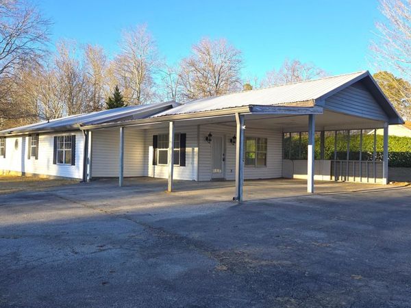 125 NW Anderson Cabin Rd, Georgetown, TN 37336