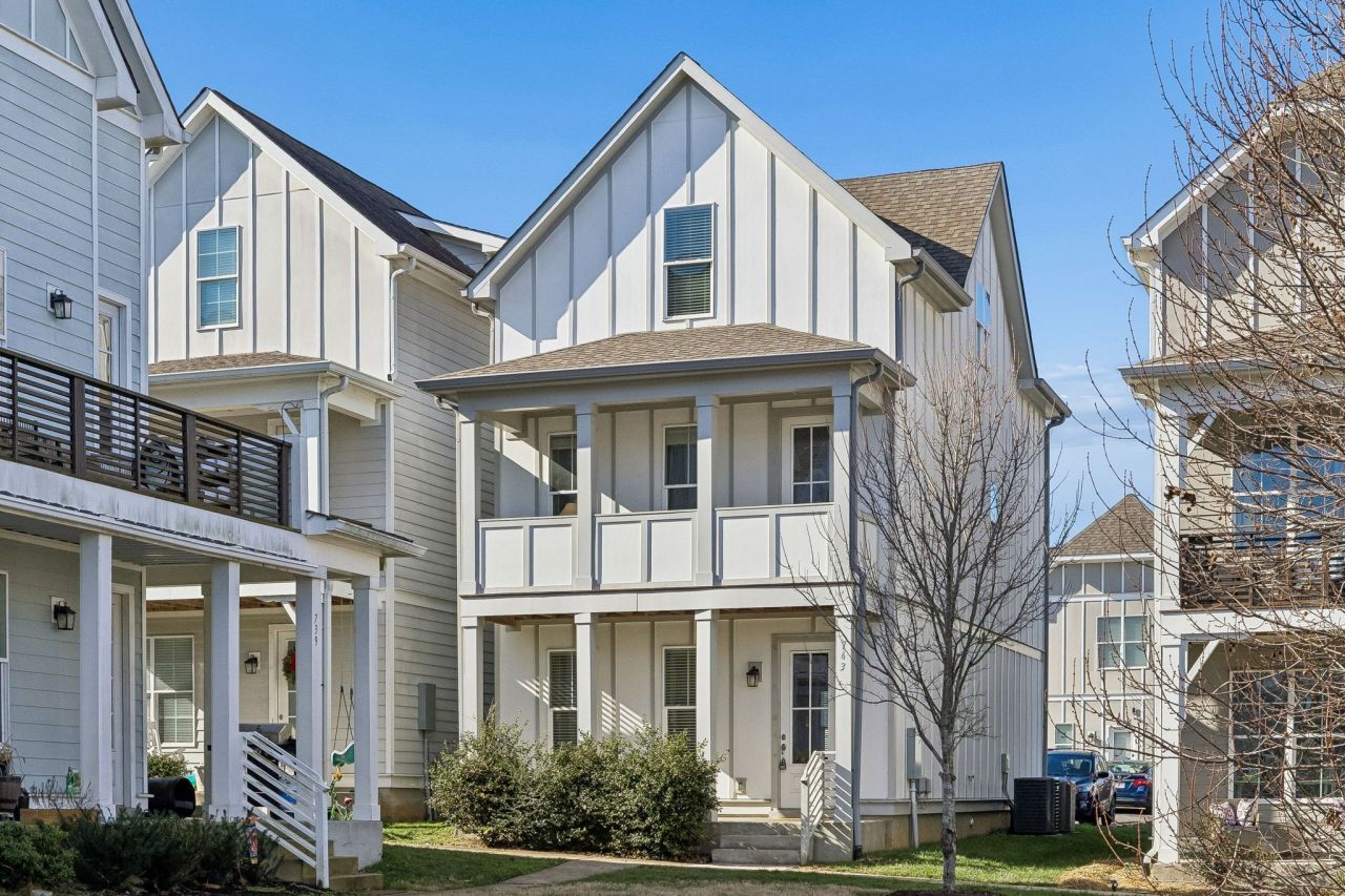743 Cottage Park Dr, Nashville, TN 37207 Main Photo
