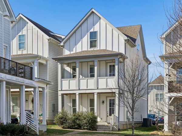 743 Cottage Park Dr, Nashville, TN 37207