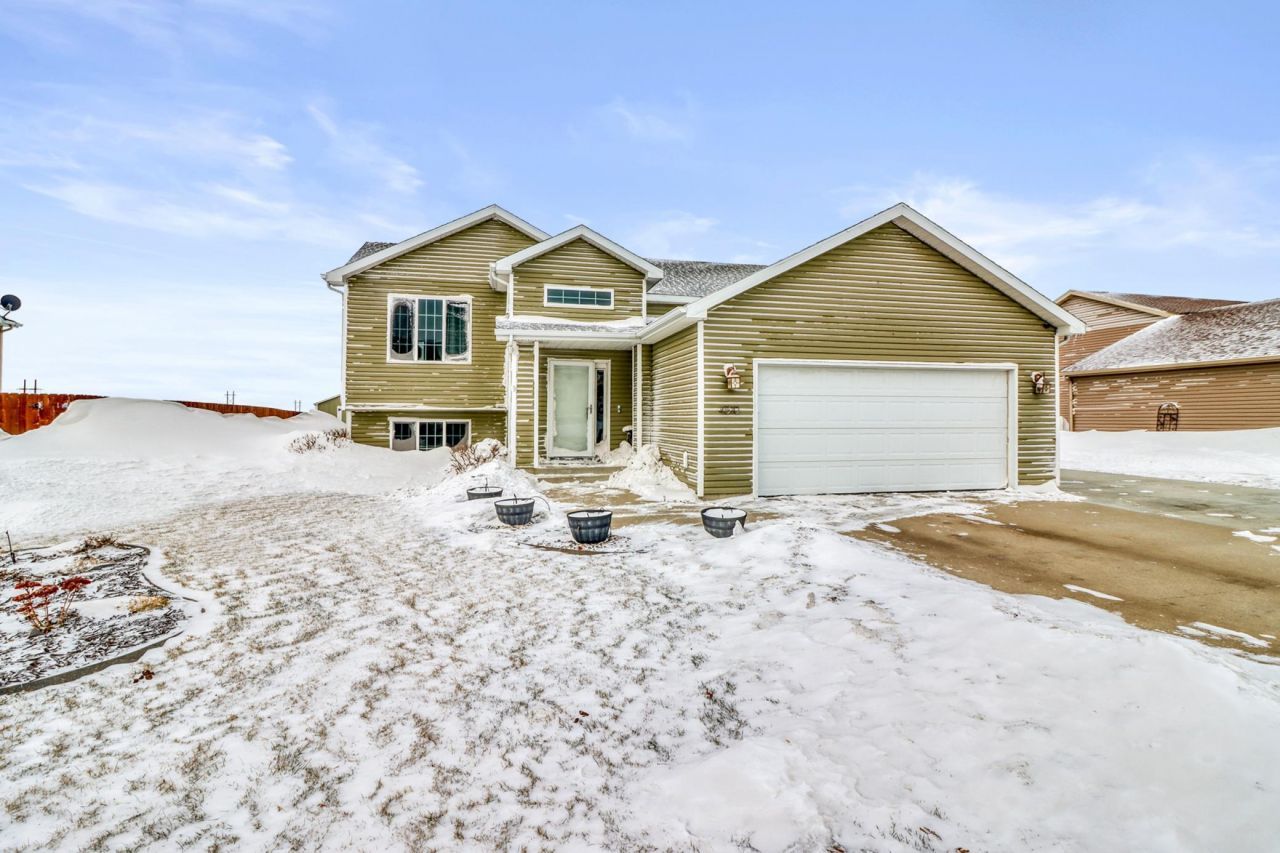 4510 Sunset Boulevard, West Fargo, ND 58078 Main Photo