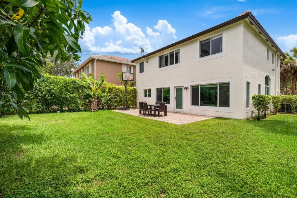 5450 NW 122nd Drive, Coral Springs, FL 33076 Photo