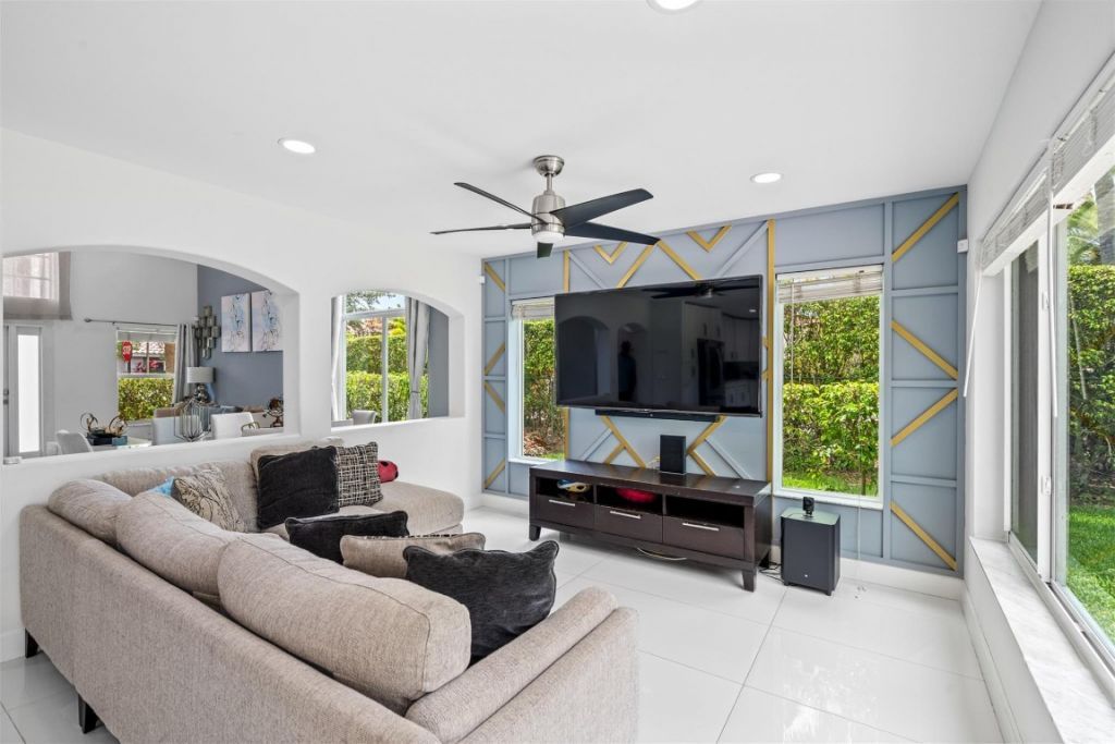 5450 NW 122nd Drive, Coral Springs, FL 33076 Photo