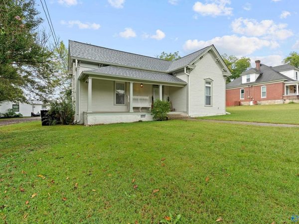 214 Washington Street W, Fayetteville, TN 37334
