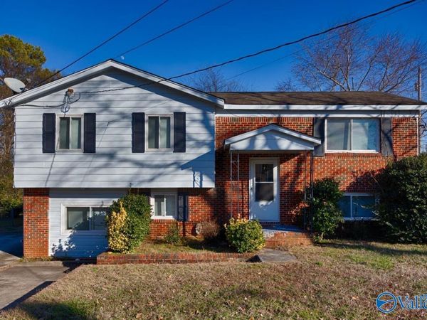 5000 NW Rolling Hills Drive NW, Huntsville, AL 35810