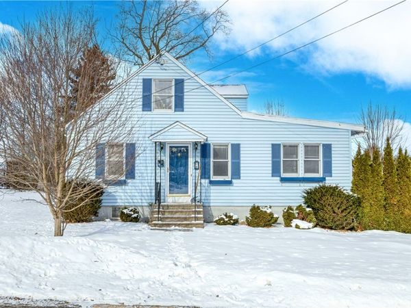 8 Pleasantview Place, Whitesboro, NY 13492