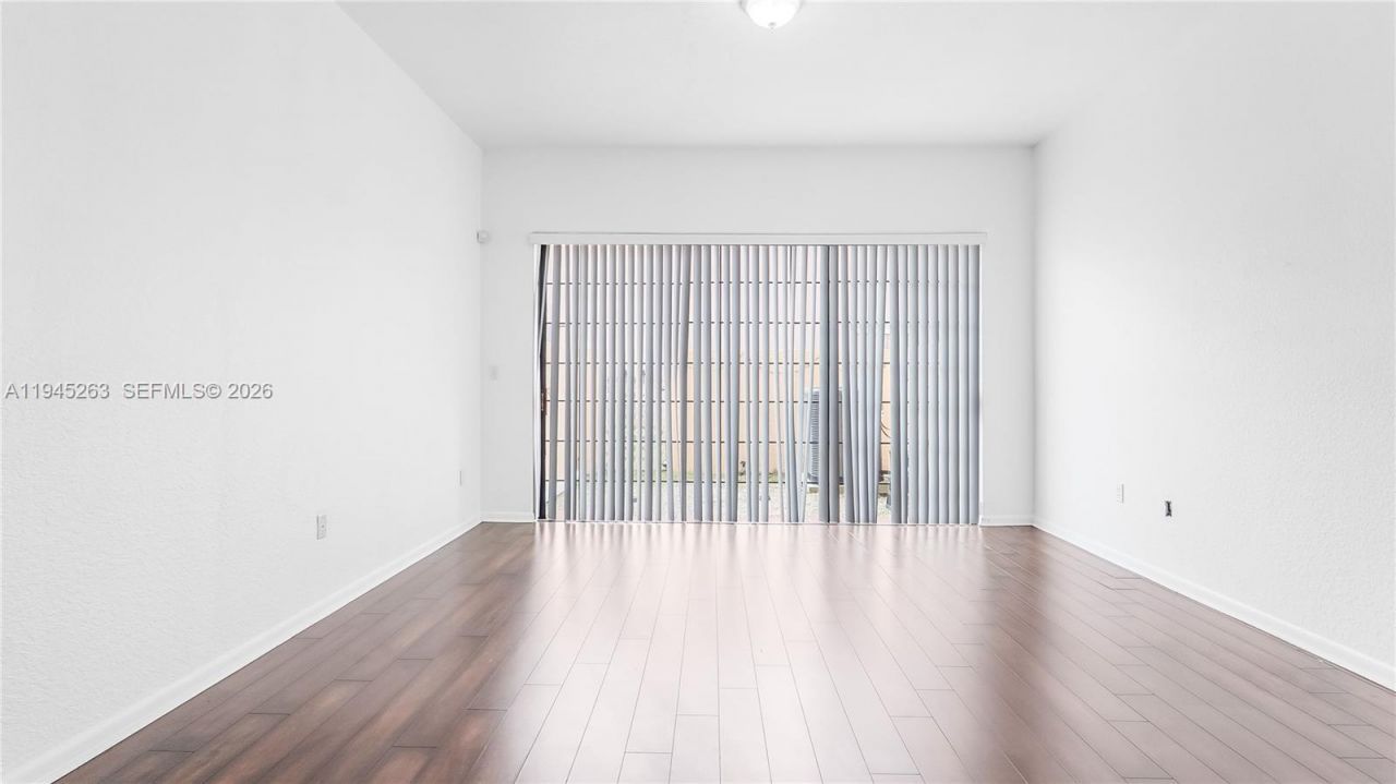 20820 San Simeon Way, Unit 24-G, Miami, FL 33179 Photo