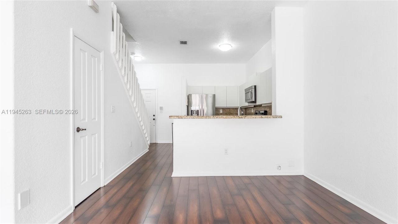 20820 San Simeon Way, Unit 24-G, Miami, FL 33179 Photo