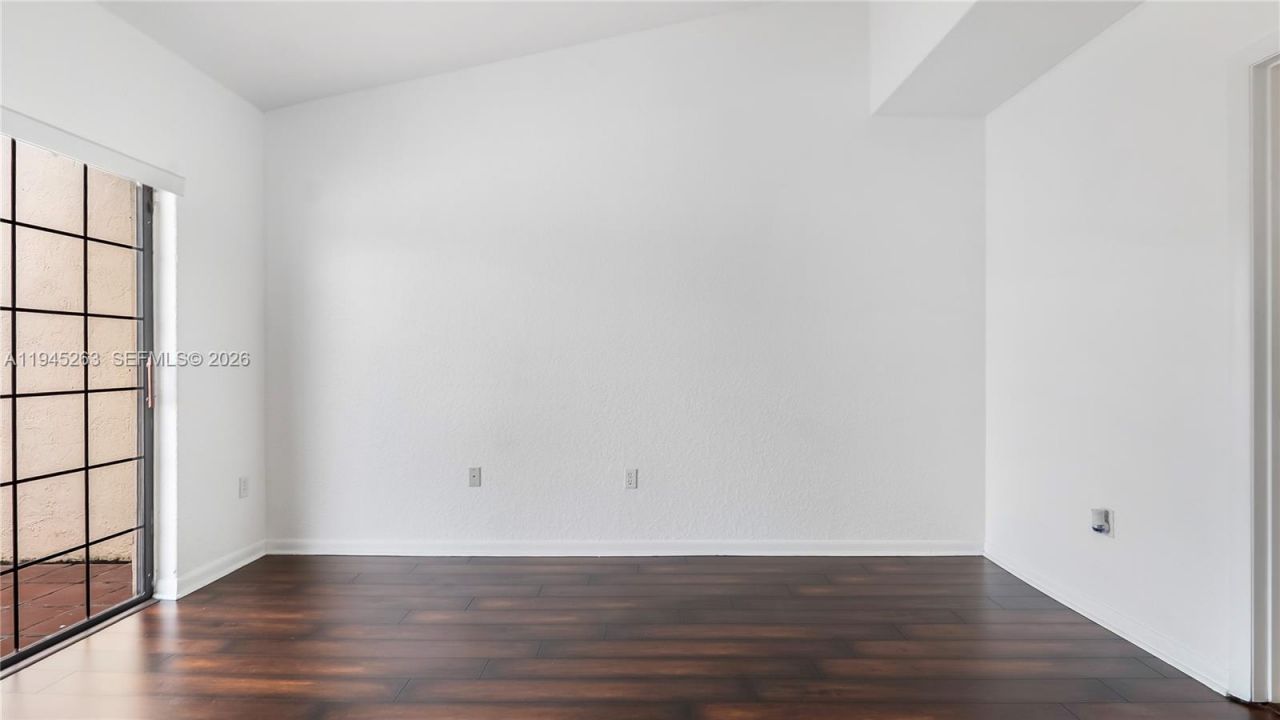 20820 San Simeon Way, Unit 24-G, Miami, FL 33179 Photo