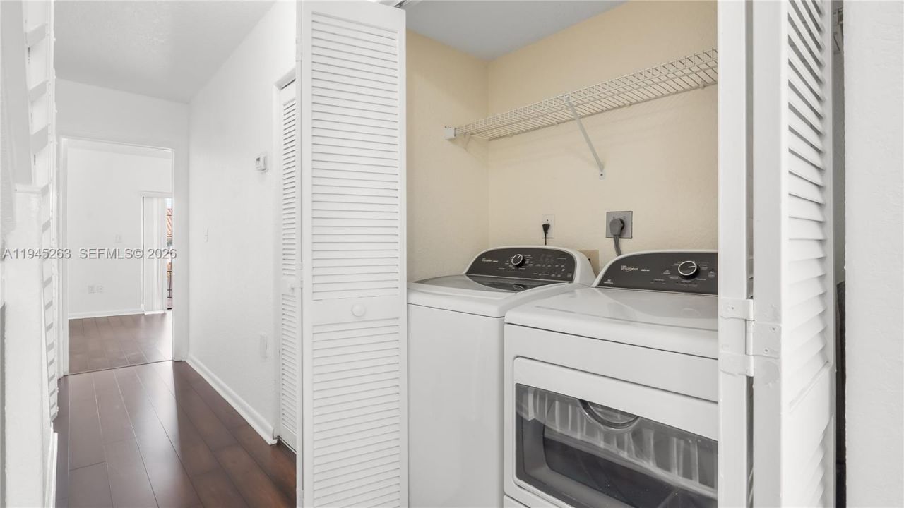 20820 San Simeon Way, Unit 24-G, Miami, FL 33179 Photo