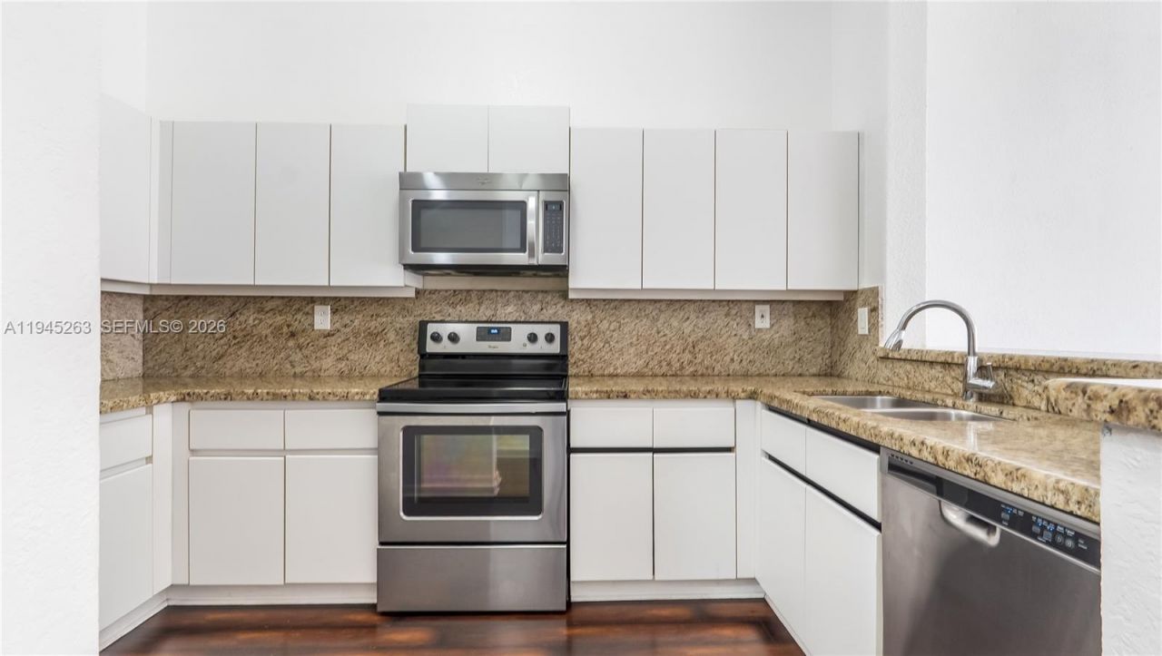 20820 San Simeon Way, Unit 24-G, Miami, FL 33179 Photo