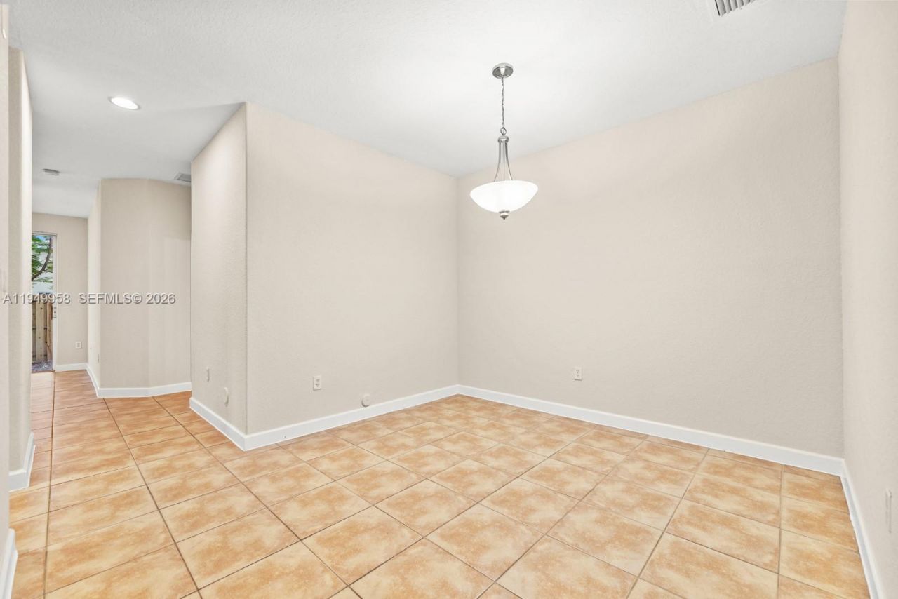 2483 SE 14th St, Homestead, FL 33035 Photo