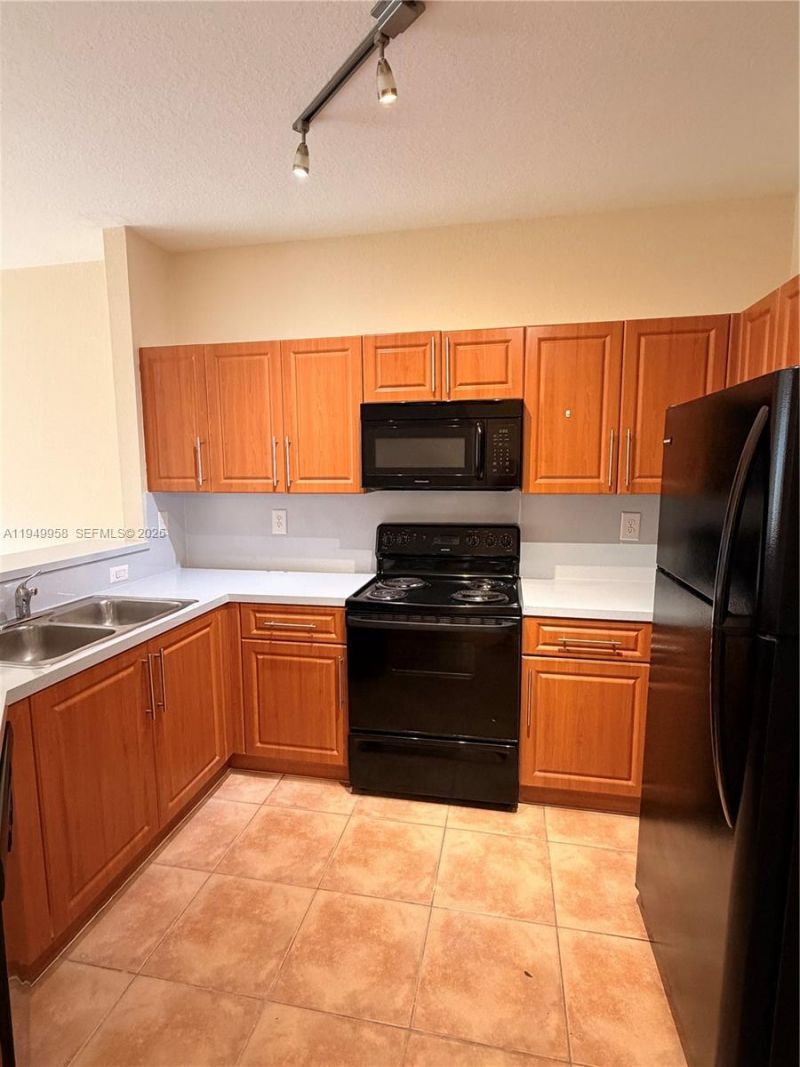 2483 SE 14th St, Homestead, FL 33035 Photo