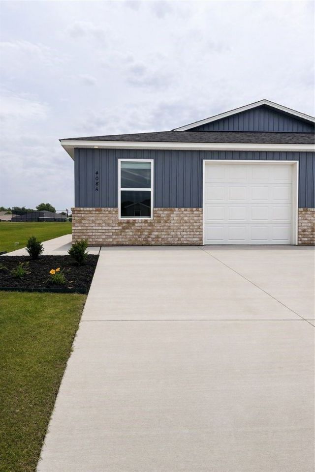408a W Cloud Drive, Siloam Springs, AR 72761 Main Photo