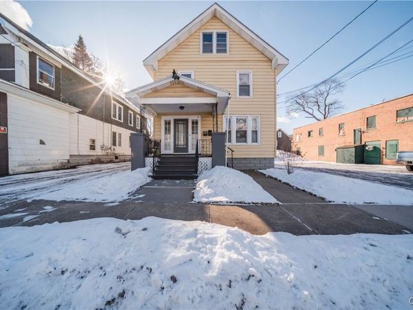 18 Auburn Avenue, Utica, NY 13501