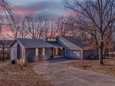 1028 Walnut Lane, Warrensburg, MO 64093