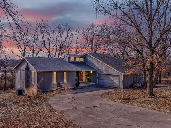 1028 Walnut Lane, Warrensburg, MO 64093