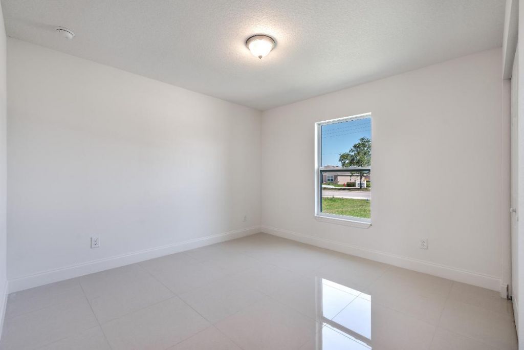122 SW Becker Road, Port Saint Lucie, FL 34953 Photo